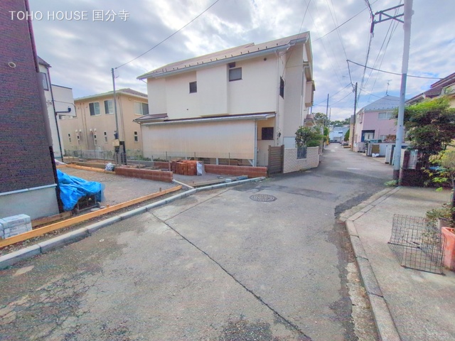 東京都小金井市前原町１丁目の新築戸建て外構写真 2025年10月26日撮影