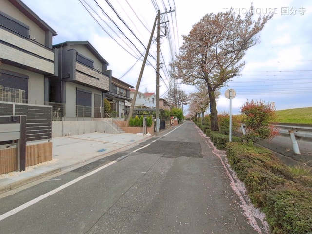 東京都府中市小柳町５丁目の新築戸建て完成写真 2026年4月6日撮影