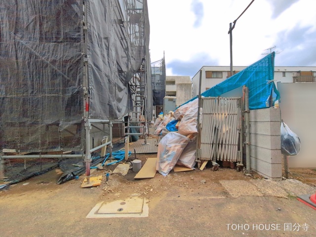 東京都国分寺市東恋ヶ窪５丁目の新築戸建てシート写真 2026年4月14日撮影