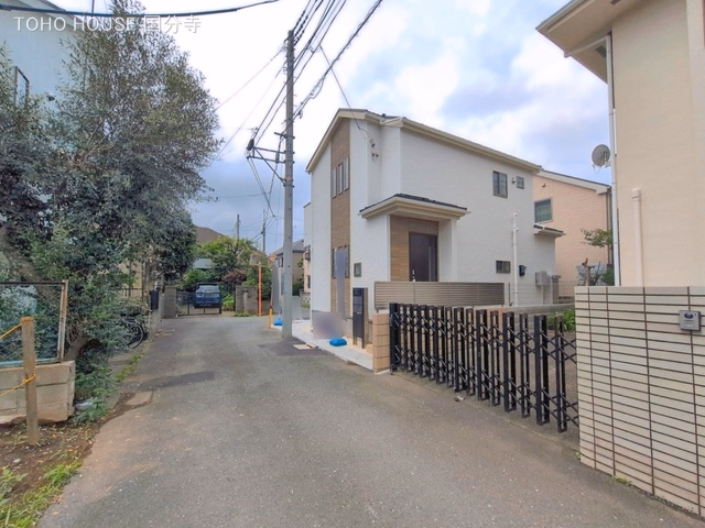 東京都小金井市貫井南町5丁目の新築戸建て完成写真 2026年6月29日撮影