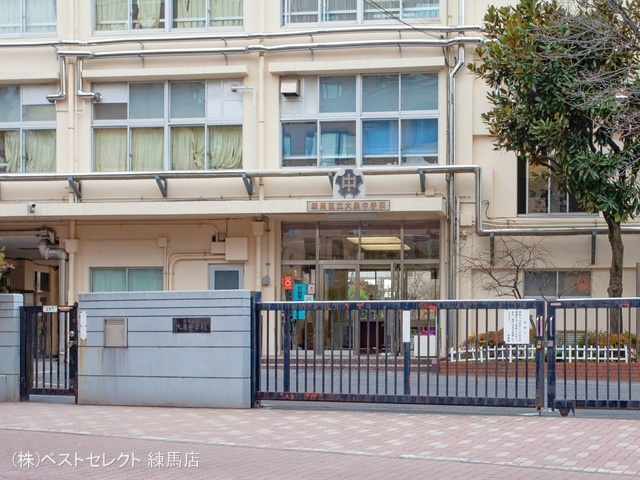 練馬区立大泉中学校 距離1250m