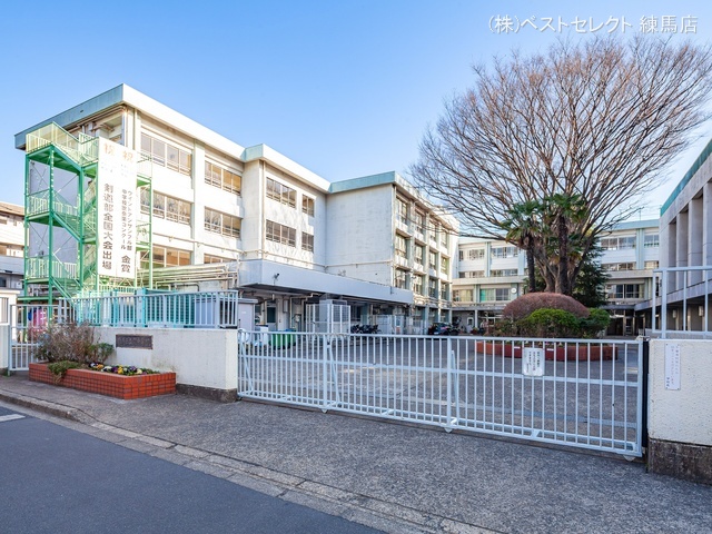 練馬区立関中学校 距離350m