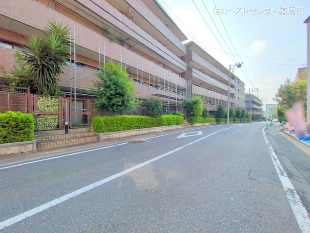 東京都練馬区大泉町4丁目の新築戸建て完成写真 2025年9月9日撮影