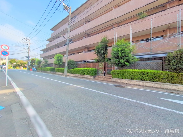 東京都練馬区大泉町4丁目の新築戸建て完成写真 2025年9月9日撮影
