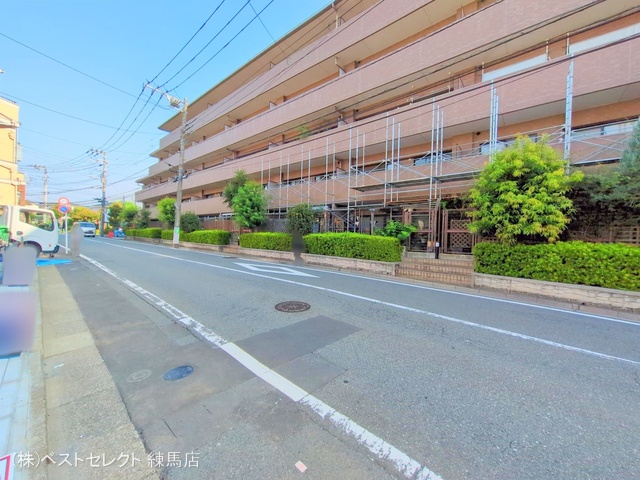 東京都練馬区大泉町４丁目の新築戸建て完成写真 2025年9月9日撮影