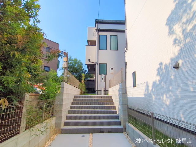 東京都練馬区大泉町４丁目の新築戸建て完成写真 2025年9月9日撮影