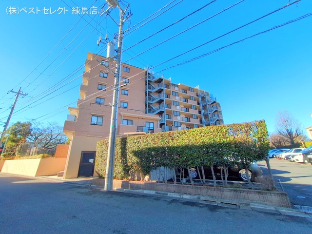 東京都練馬区大泉町４丁目のマンション『ライオンズマンション大泉学園第6』外観写真 2025年12月25日撮影