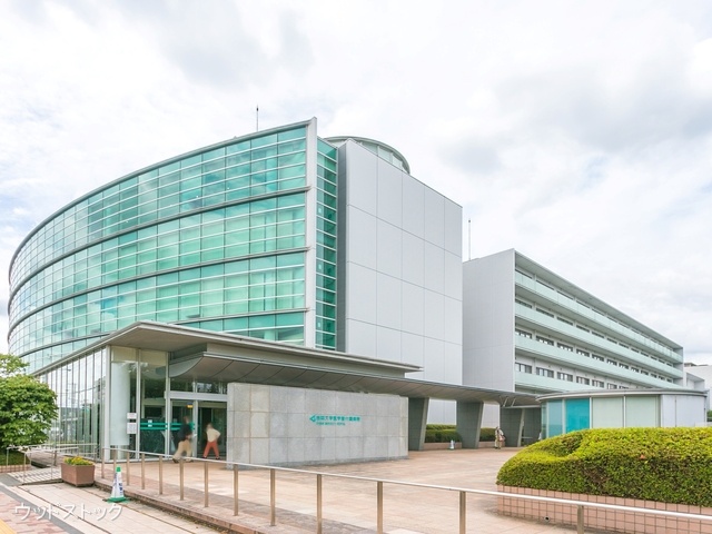 杏林大学医学部付属病院 距離1230m