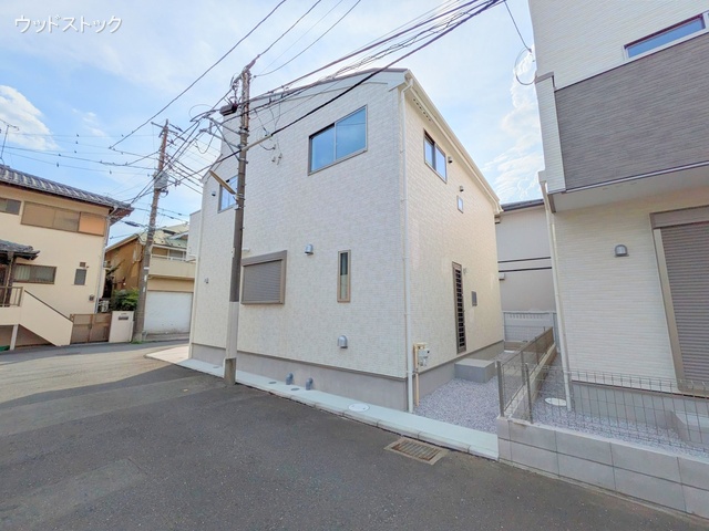 東京都調布市上石原１丁目の新築戸建て完成写真 2025年8月17日撮影