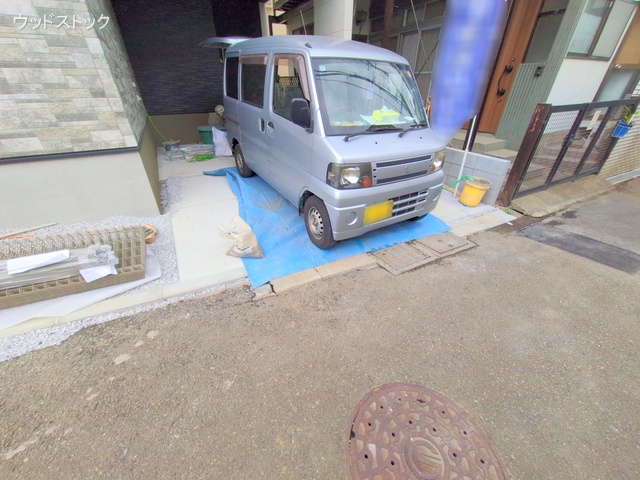 東京都調布市染地１丁目の新築戸建て外構写真 2025年10月8日撮影