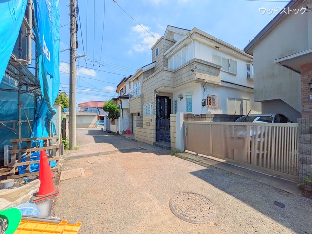 東京都調布市入間町1丁目の新築戸建てシート写真 2025年9月7日撮影