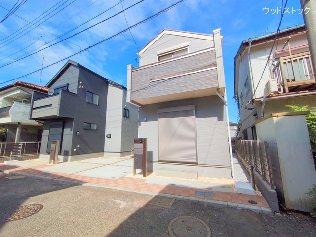 東京都調布市入間町1丁目の新築戸建て完成写真 2025年10月7日撮影