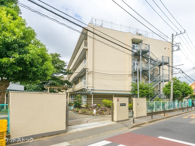 調布市立第四中学校 距離720m