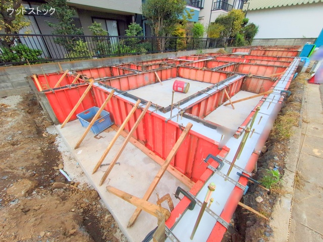 東京都三鷹市上連雀9丁目の新築戸建て基礎写真 2025年10月5日撮影
