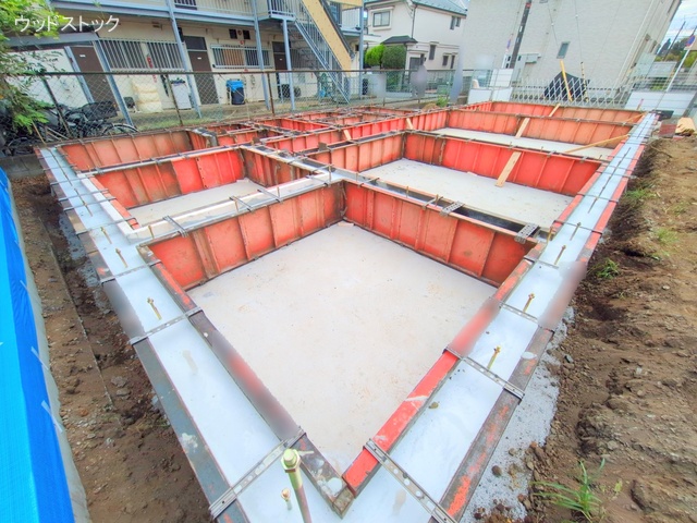東京都三鷹市上連雀９丁目の新築戸建て基礎写真 2025年10月5日撮影
