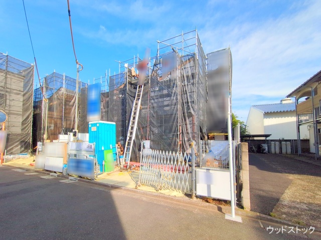 東京都三鷹市上連雀９丁目の新築戸建てシート写真 2025年11月3日撮影