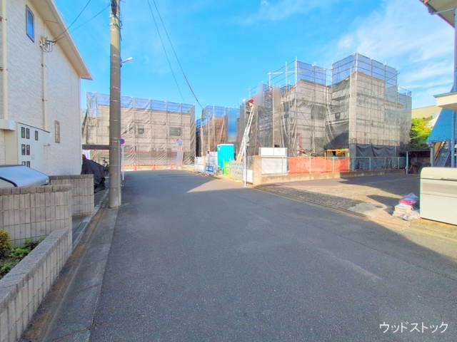 東京都三鷹市上連雀９丁目の新築戸建てシート写真 2025年11月3日撮影