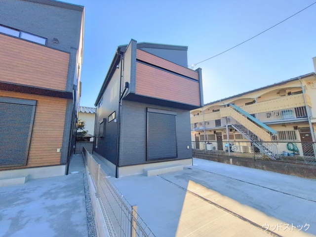 東京都三鷹市上連雀９丁目の新築戸建て完成写真 2026年1月7日撮影