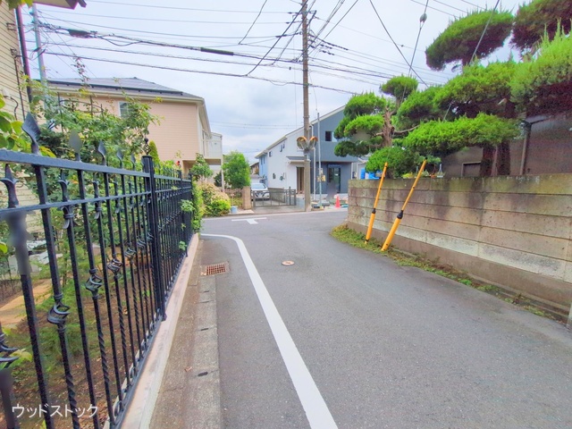 東京都調布市深大寺元町４丁目の新築戸建て外構写真 2025年10月13日撮影