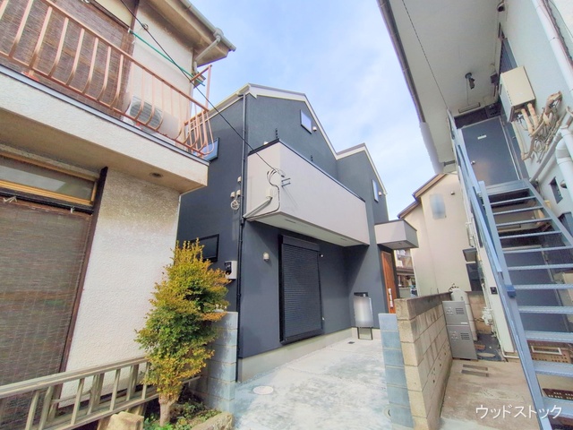 東京都調布市富士見町1丁目の新築戸建て完成写真 2025年10月28日撮影