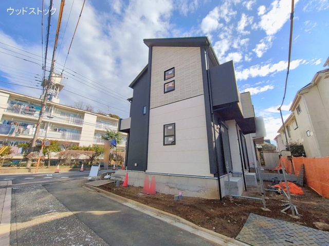 東京都三鷹市大沢５丁目の新築戸建て外構写真 2026年1月4日撮影