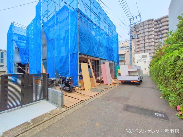 東京都板橋区蓮沼町の新築戸建てシート写真 2025年5月13日撮影