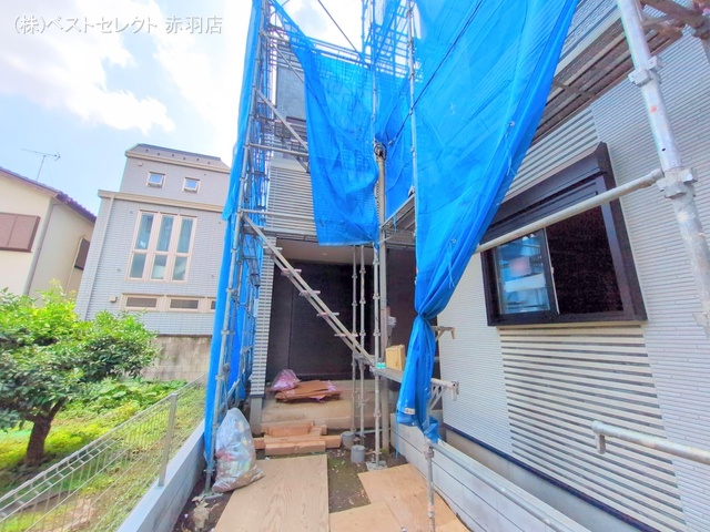 東京都板橋区蓮沼町の新築戸建てシート写真 2025年6月15日撮影