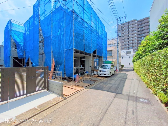 東京都板橋区蓮沼町の新築戸建てシート写真 2025年6月15日撮影