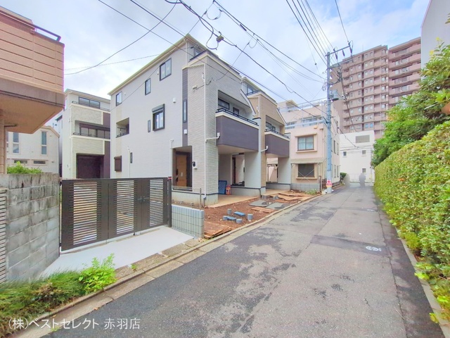 東京都板橋区蓮沼町の新築戸建て外構写真 2025年7月14日撮影
