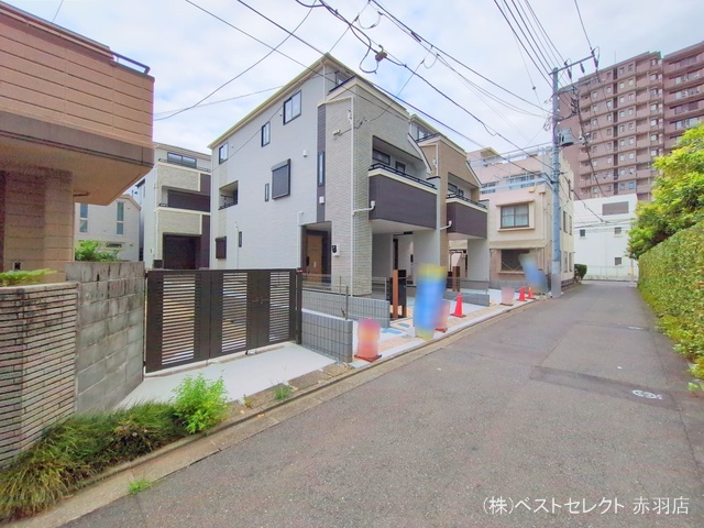 東京都板橋区蓮沼町の新築戸建て完成写真 2025年8月13日撮影