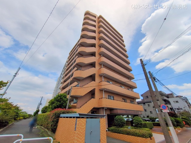 東京都北区赤羽北2丁目のマンション『ダイアパレス北赤羽』外観写真 2025年6月15日撮影