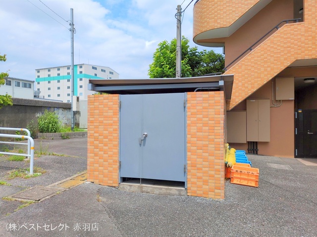 東京都北区赤羽北2丁目のマンション『ダイアパレス北赤羽』外観写真 2025年6月15日撮影