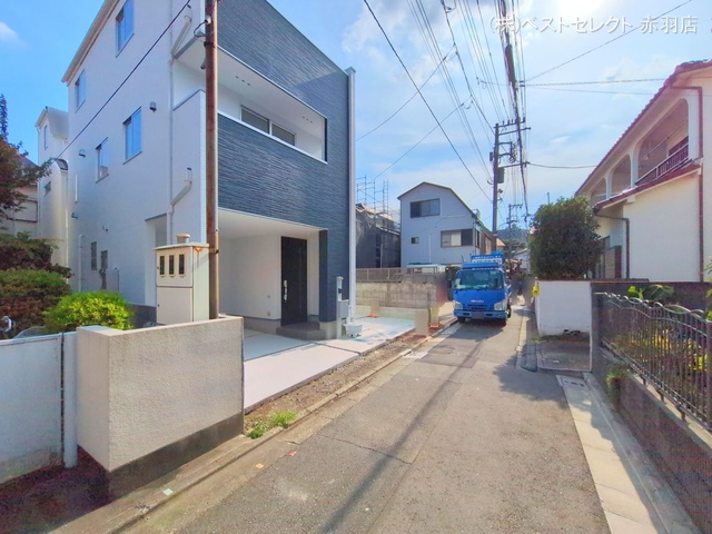 東京都北区中十条1丁目の新築戸建て完成写真 2025年7月23日撮影