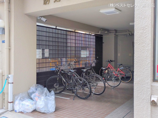 東京都北区中里1丁目のマンション『駒込マンション』外観写真 2025年8月5日撮影