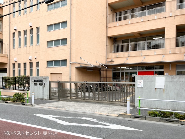 板橋区立大谷口小学校 距離130m
