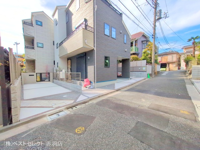 東京都板橋区赤塚新町3丁目の新築戸建て外構写真 2025年10月1日撮影