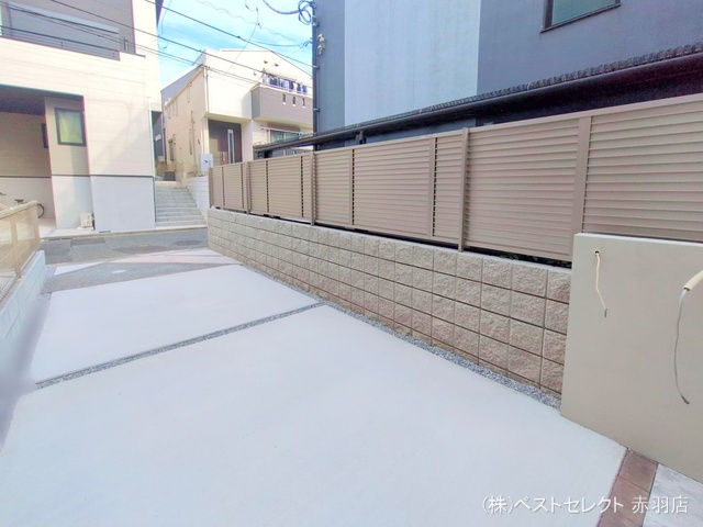 東京都板橋区赤塚新町3丁目の新築戸建て外構写真 2025年10月1日撮影
