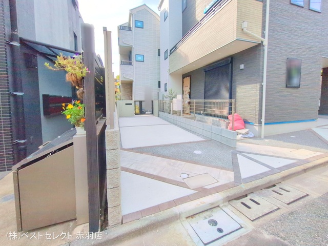 東京都板橋区赤塚新町3丁目の新築戸建て外構写真 2025年10月1日撮影