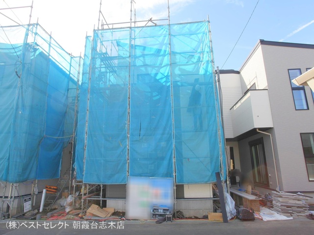 埼玉県新座市畑中2丁目の新築戸建てシート写真 2024年10月10日撮影