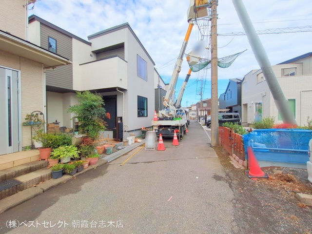 埼玉県新座市畑中2丁目の新築戸建て外構写真 2024年11月10日撮影