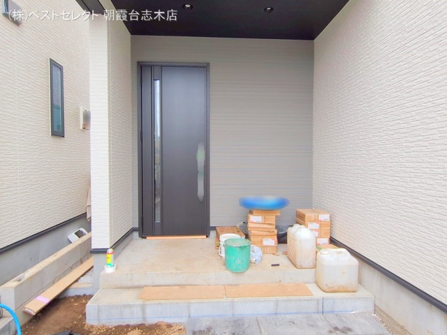 埼玉県新座市畑中2丁目の新築戸建て外構写真 2024年11月10日撮影