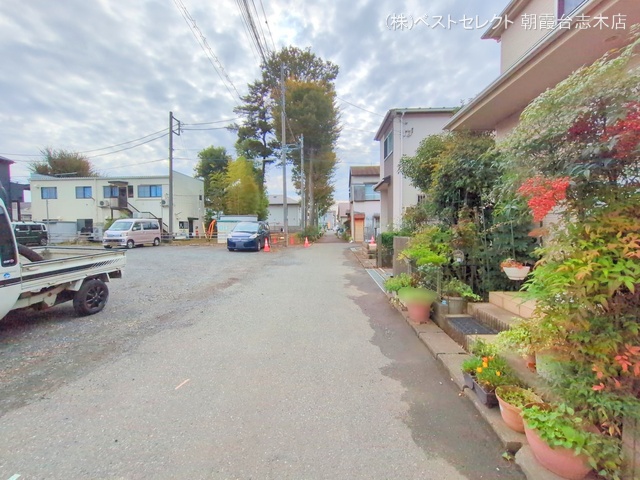 埼玉県新座市畑中2丁目の新築戸建て外構写真 2024年11月10日撮影