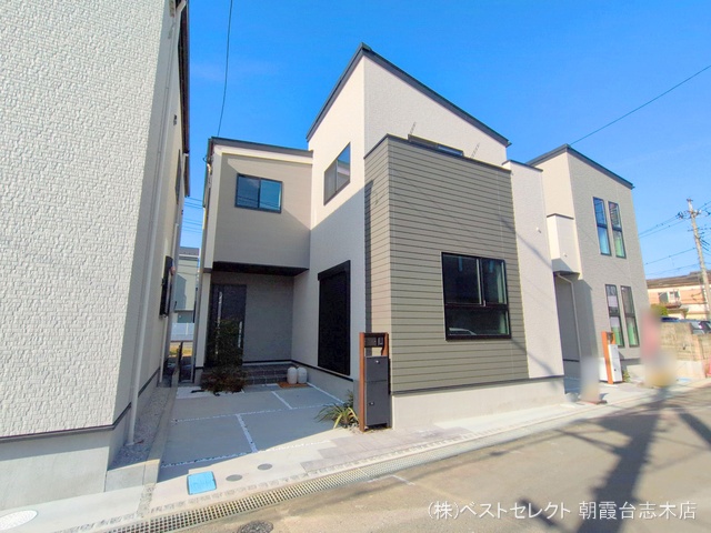 埼玉県新座市畑中２丁目-新築戸建ての完成写真