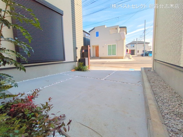 埼玉県新座市畑中2丁目の新築戸建て完成写真 2024年12月4日撮影