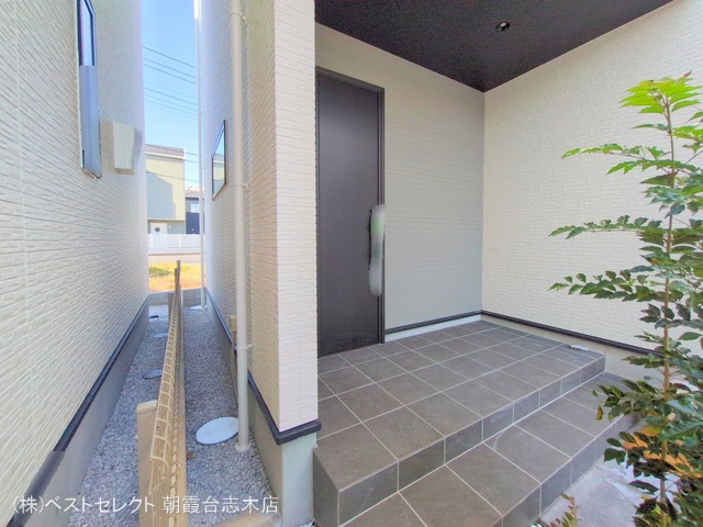 埼玉県新座市畑中2丁目の新築戸建て完成写真 2024年12月4日撮影
