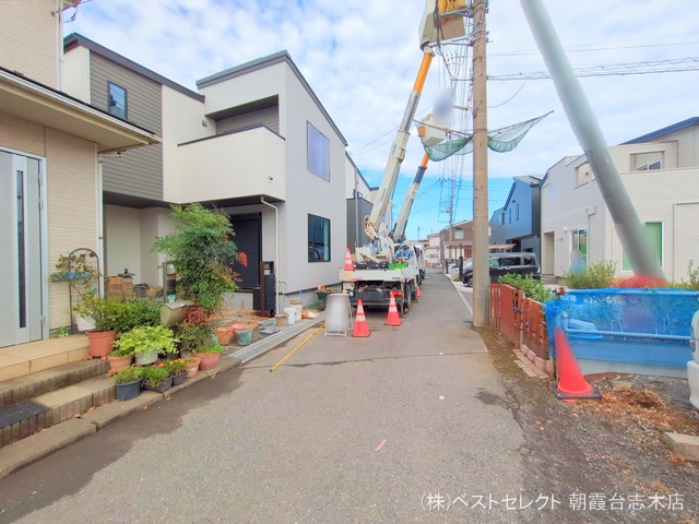 埼玉県新座市畑中2丁目の新築戸建て外構写真 2024年11月10日撮影