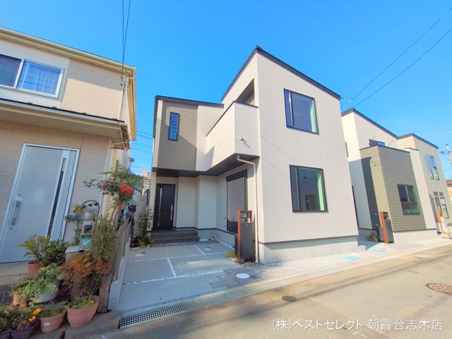埼玉県新座市畑中２丁目-新築戸建ての完成写真