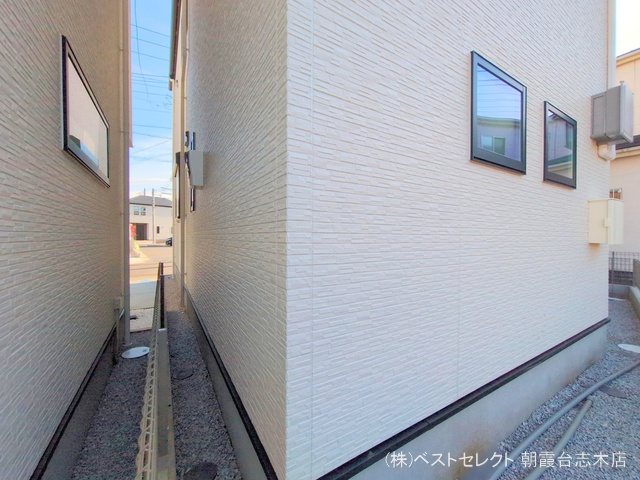 埼玉県新座市畑中2丁目の新築戸建て完成写真 2024年12月4日撮影