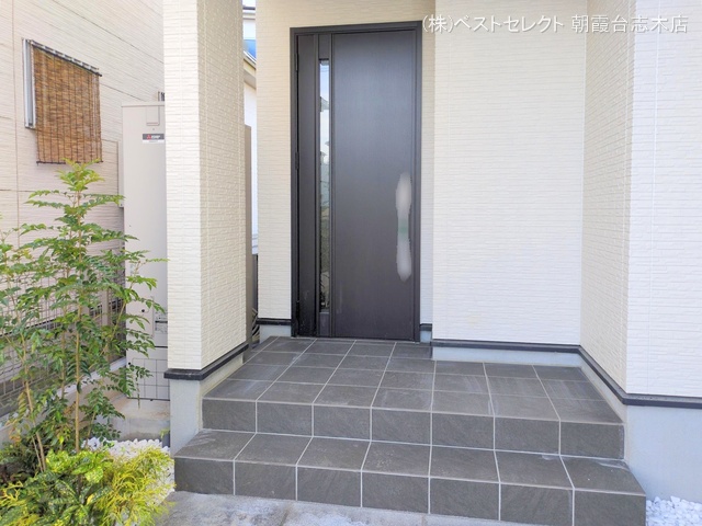 埼玉県新座市畑中2丁目の新築戸建て完成写真 2024年12月4日撮影
