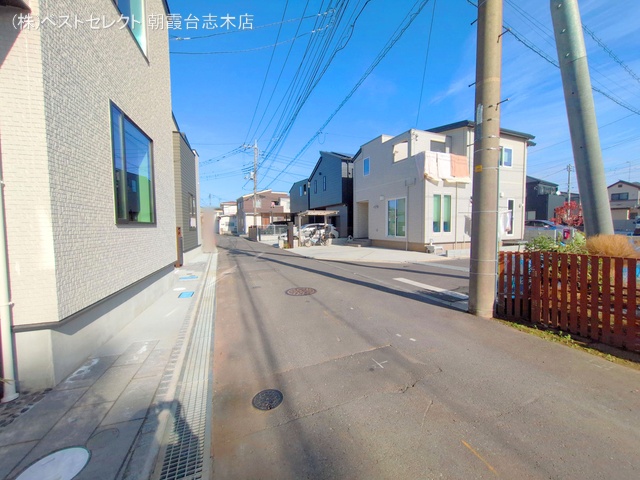 埼玉県新座市畑中2丁目の新築戸建て完成写真 2024年12月4日撮影